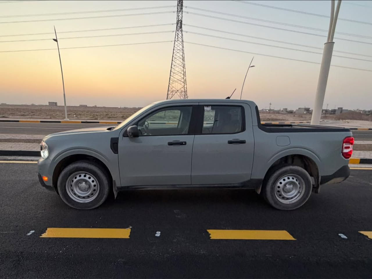 السلام عليكم                    للبيع فقط    

فورد مافريك 2024 XL للبيع 
اللون المرغوب الإسمنتي 
الممشى 17000 كيلو متر 
السيارة نظيفة جداً 
مرقمة صلاح الدين 
حادث السيارة من الجانب بسيط جداً مبدل باب واحد فقط صورة الحادث مرفقة بالمنشور
السعر 190 

 
للاستفسار *********** 
مكان السيارة سامراء صلاح الدين
