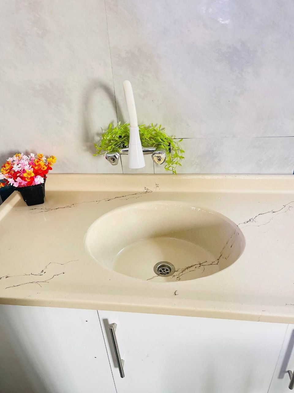 تخفيضااات كاونترات بانسب الاسعار 
#السعر_250 الف

#كاونتر MDF خشب مترين ارضي وملحق مع سنك متر و20 مرمر . السعر 250 الف. اللون او اضافة مجرات او اضافة ملحق للسنك  حسب طلب الزبون

يوصل الطلب مطابق للصورة والمواصفات  100% بدون ضرر او اختلاف   
يوجد توصيل. محافيظات
((توصيل بغداد مجاني ))

تستلم على الفحص اذا مخالف للموديل او القياسات 
او بي ضرر او كسر الك حق رفض الاستلام 

للحجز والاستفسار مراسلة الصفحة وتدللون


**إذا كنت صاحب هذا الإعلان وتريد حذفه لأي سبب، رجاءا أرسل رسالة إلى الدعم الفني**