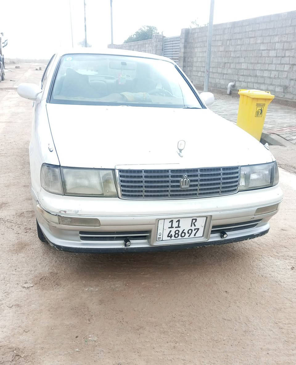 تيوتا كراون بطه موديل٩٣ كفاله عامه
***********
