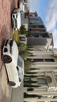 بي ام 330 • ٢٠٢١ • صبغ واحد