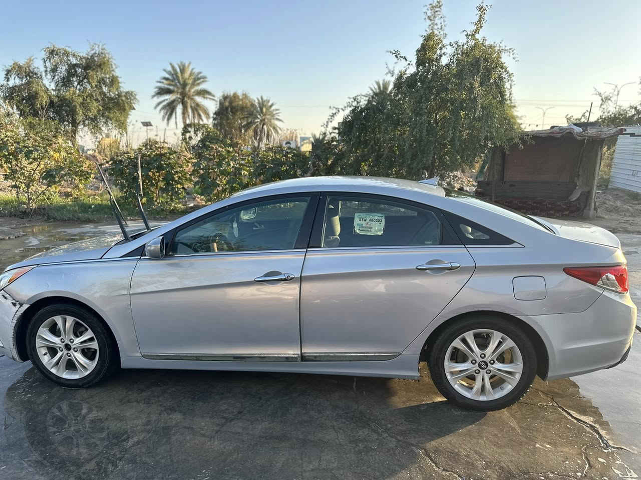 سوناتا ٢٠١٣ امريكي 
السيارة باسمي تحويل مباشر 
Gdi 2400 ٦ نمر 
السيارة خير من الله ع ايدي مال جنّاي 
بيهة قطعتين بس بنيد و جاملغ امامي مال السايق 
رقم بغداد و امانة الله السيارة نظيفة گشر ودواخل 
تدفئة تبريد شغال فول 
تفحص ع السونار وتاخذ 
مكاني بابل-الحصوة 
 للاستفسار : *********** 
السعر 105$
