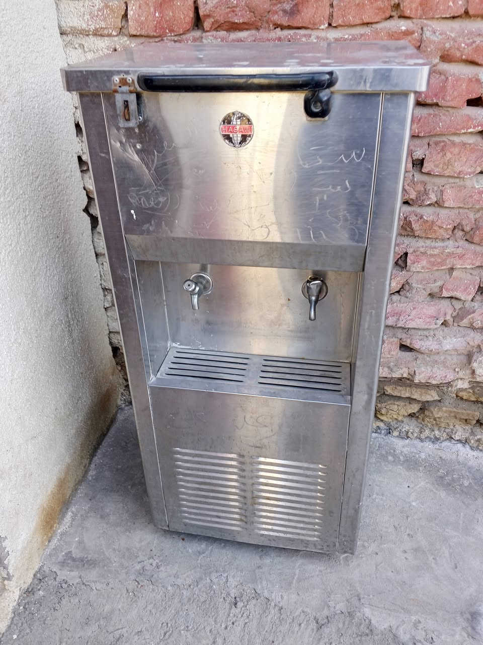 للبيع ثلاجه شغاله شرط
وبراد شغال وطبله كلمن وسعرهه
رقم الهاتف ***********
مكاني سماوة
