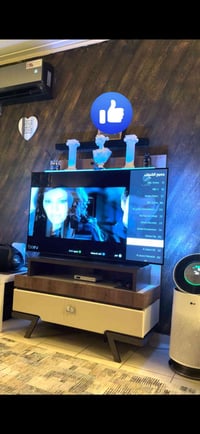 ميز تلفزيون