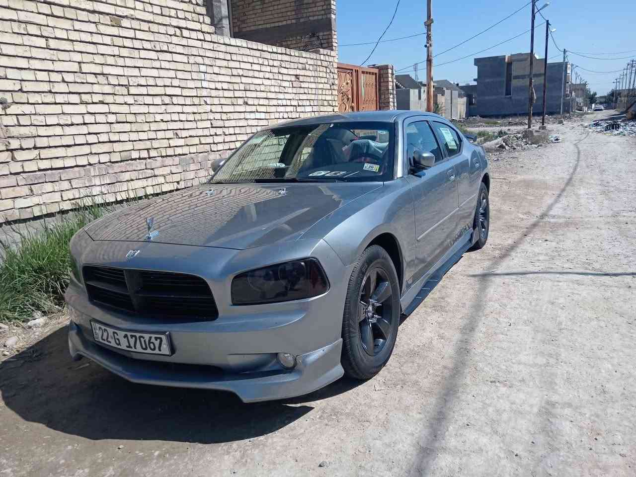 السلام عليكم جارجر2007سياره ما مشتغله عل خط مال منتسب للبريد فقط وارد امريكي رشات صبغ بلجاملغ المامي والباب الخلفي بي رشات السعر 115وبيها مجال السياره بسمي أربيل تحويل ثاني يوم التواصل واتساب هاذ رقمي ***********مالك التميمي
