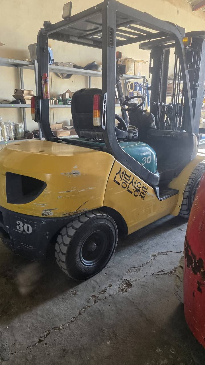 للبيع رافعه شوكيه كوماتسو 3طن 3حركات جوب حاويه موديل 2010 كير مكينه أكسل تخم تاير جاهزه للعمل بيه اوراق مزاد شركه الببسي العنوان ديالى بعقوبة قرب مديريه المرور 
يوجد توصيل جميع المحافضات 
***********
***********
