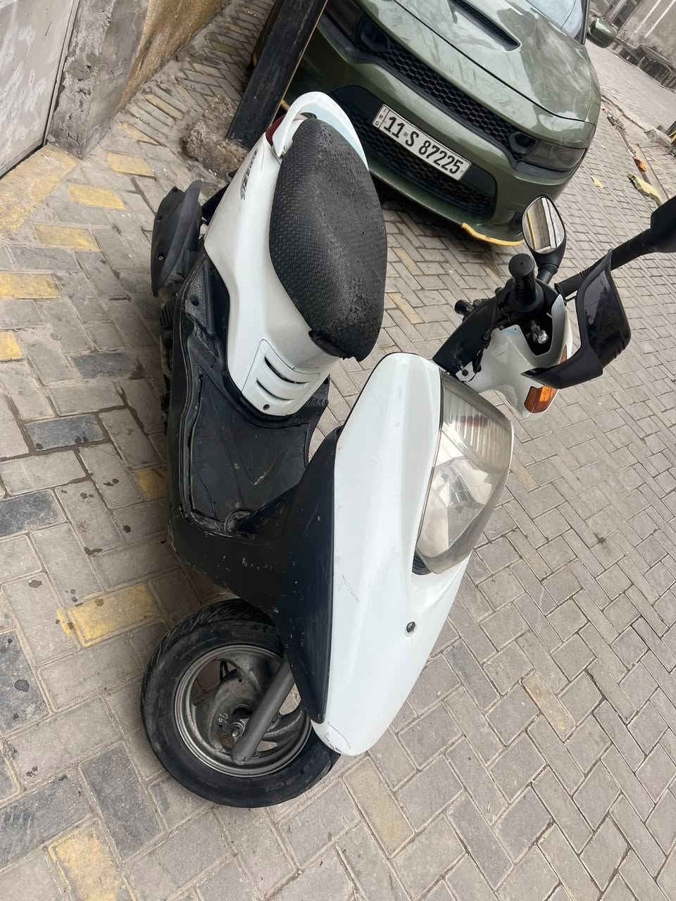 بريز رقم وسنويه بغداد مكينه مكفوله برغي ممفتوح بيها السعر 15$ وبيها مجال للاستفسار *********** مكاني بغداد مدينه الصدر
