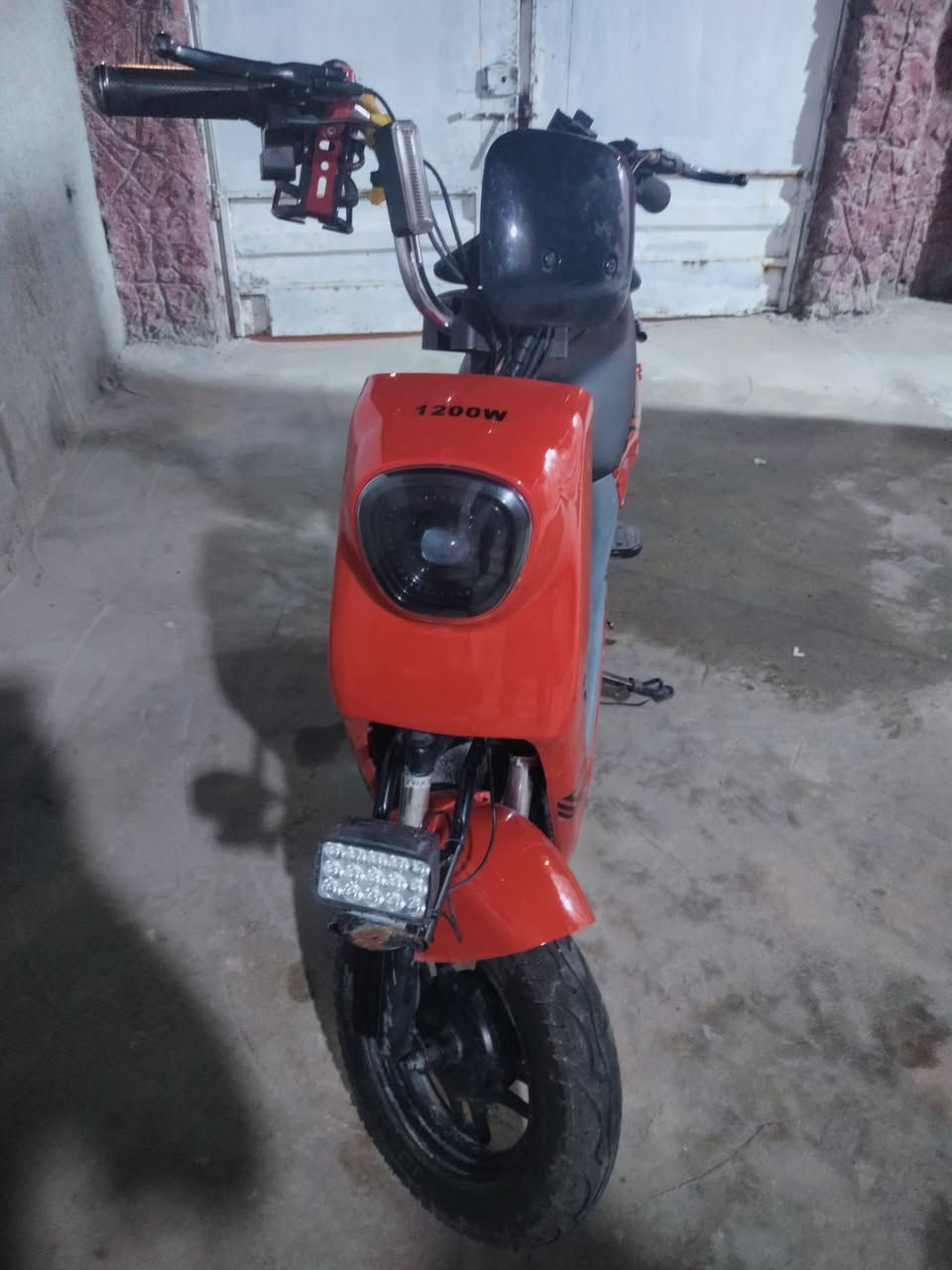 دراجه شحن كامله للبيع نقص بطاريات فقط
كربلاء حي الحر يم فلافل سعد***********
