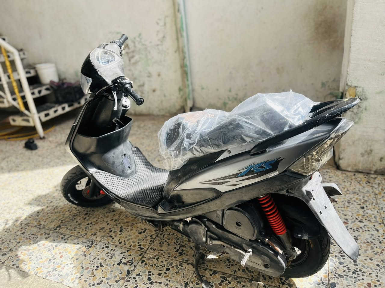 السلام عليكم ماكس عدله لبيع دراجه نضيفه مكينه ناعمه كفرات ختم واحد مكان مدينةالصدر خابر ودلل ***********
