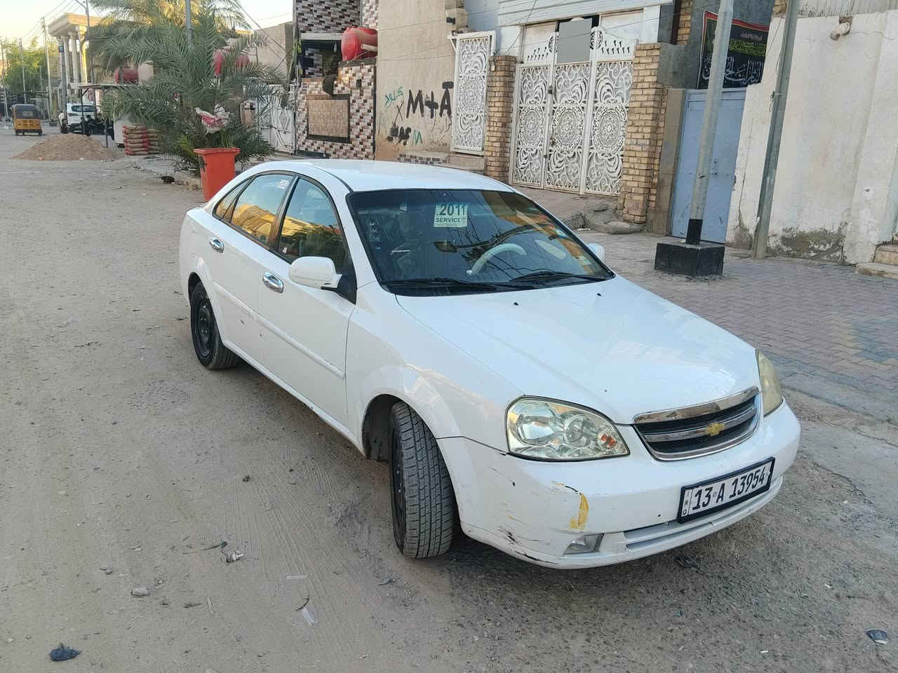 السلام عليكم
سياره اوبترا موديل 2011 
سياره بيها جاملغ وشبر من التكمه جهه السايق والباقي مثل ما موضح بلسونار 
السياره باسمي رقم انكليزي وهزه جديده تحويل ثاني يوم 
السياره حلوه ونضيفه كامله من كلشي مكينه جديده كير مكفول تايرات جدد حداديه نضيفه السياره عارضها ب80 وبيها مجال حك الجيه رجا لحد يكسر بحلال العالم ما موجود علفيس الي يحب يستفسر الاتصال***********
العنوان ميسان العمارة
