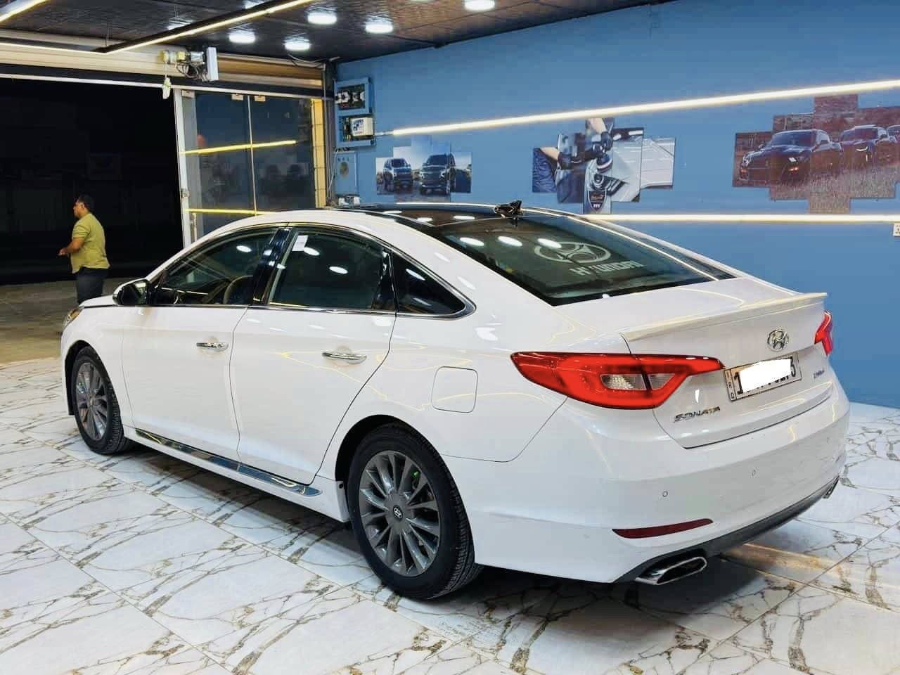 🌟🚗 للبيع: هونداي سوناتا 2015 (VIP) – أعلى فئة فول كامل 🚗🌟
السلام عليكم حبايبي الغالين 🤍
سيارة كامله بدون أي نقص، رقم بابل تحويل مباشر

⸻

💥 الحادث والصبغ: 💥
🇺🇸 من أمريكا: خشم الجاملغ وخشم البنيد فقط، بدون دواخل، كل شيء معمر
🇮🇶 بالعراق: فقط بيبان اثنين صفحة السايق كلير، أثر تكشير، بدون حادث – بدون معجون – بدون تبديل
📸 عندي صور قبل ما اسوي البيبان

⸻

🛠️ الميكانيكيات والكهربائيات: 🛠️
🔹 محرك جديد كفالة (2400 GDI) ✅
🔹 كير كفالة ✅
🔹 حدادية أمامي وخلفي وكالة ✅
🔹 كهربائيات كاملة شغالة ✅
🔹 تخم تاير ياباني جديد ✅
🔹 باتري جديد ✅
🔹 تبريد وتدفئة شغالة بالشرط ✅

⸻

✨ المواصفات – أعلى فئة VIP: ✨

1️⃣ داخل جلد + تبريد وتدفئة بالكشنات + تحكم كهربائي + لون مشمشي 🌸
2️⃣ مثبت سرعة Cruise Control ⏱️
3️⃣ نظام ترحيب عند الاقتراب 🌟
4️⃣ بصمة تشغيل + بصمة أبواب + بصمة صندوق 🔑
5️⃣ أوتو هولد 🅿️
6️⃣ بانوراما 3 طبقات 🌞
7️⃣ ويل كب بلادي فحمي 🖤
8️⃣ ستيرن سبورت 🏎️
9️⃣ دبل أكزوز 🔊
🔟 شاشة كبيرة + CarPlay + GPS + بلوتوث + AUX 📱
1️⃣1️⃣ مرايا جانبية قابلة للطي عند الرجوع 🔄
1️⃣2️⃣ كاميرا دوارة خلفية 📸
1️⃣3️⃣ رادارات جانبية، خلفية وأمامية 🛡️
1️⃣4️⃣ توقف ثاني
1️⃣5️⃣ LED دعامة أمامية 💡
1️⃣6️⃣ بكلايتات LED بلادي 🌟
1️⃣7️⃣ نظام إنفكشن
1️⃣8️⃣ إشارة مرايا جانبية ↗️
1️⃣9️⃣ بردات بلادي ❄️
2️⃣0️⃣ سماعات انفنتي 🎶
2️⃣1️⃣ دعام خلفي بلادي
2️⃣2️⃣ تبريد بيانو قطعتين
2️⃣3️⃣ كير أوتو + عادي ⚙️
2️⃣4️⃣ تحكم ستيرن جهتين 🔄
2️⃣5️⃣ مثبت سرعة Cruise Control ⏱️
2️⃣6️⃣ سستم نيكل بلادي
2️⃣7️⃣ دوسات نيكل SONATA بلادي
2️⃣8️⃣ لايت عدسة بلادي
2️⃣9️⃣ LED أمامي نهاري 🌞
3️⃣0️⃣ LED إنارة داخلية + إضاءات أبواب ترحيبية ✨
3️⃣1️⃣ صندوق ذكي عند الاقتراب 🔑
3️⃣2️⃣ ثلاث أنظمة قيادة: Eco + Normal + Sport 🏁
3️⃣3️⃣ تحديد مسارات 🛣️
3️⃣4️⃣ سايد بريك بصمة
3️⃣5️⃣ شاشة عرض وتنبيه الأعطال ⚠️
3️⃣6️⃣ مراة تعتيم 🌙
3️⃣7️⃣ نظام مانع انزلاق ABS + إضاءة داخلية تحكم 🛡️

⸻

📍 العنوان: كربلاء – حي الحسين
💰 السعر: ( 131 ) وبيها مجال للطيبين 💵

🚨 تعجبك السيارة؟ تفضل خاص وأنا بالخدمة 😎


**إذا كنت صاحب هذا الإعلان وتريد حذفه لأي سبب، رجاءا أرسل رسالة إلى الدعم الفني**