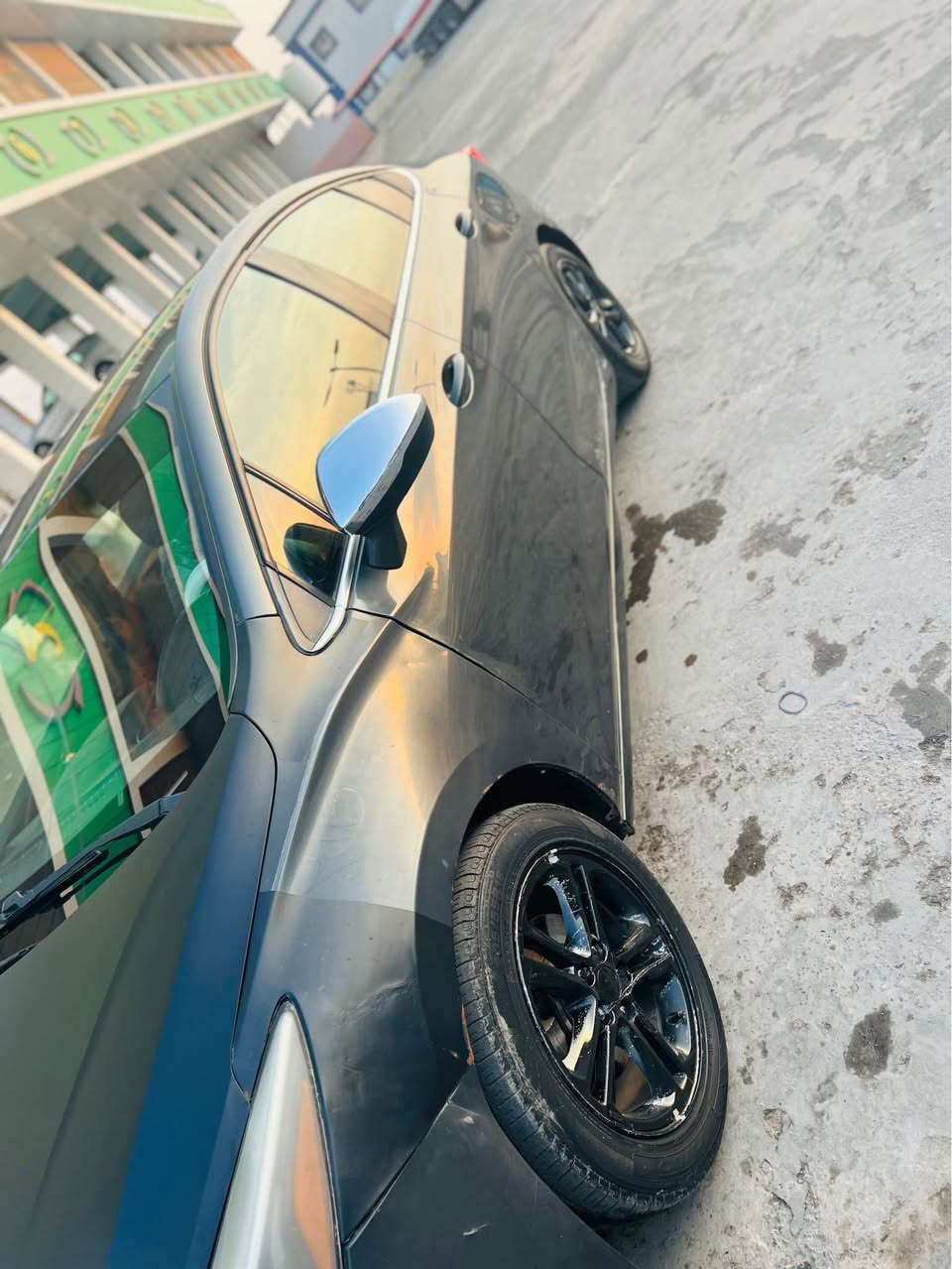 سلام عليكم كروز موديل 18 السياره جاهزه كير محرك تبريد حداده بيها قطعتين صبغ حادث امامي مو قوي السياره ستخدام شخصي رقم بصره السنويه جديده بيها كم طخه 
السعر 86
مكان السياره بصره 
الهاتف *********** البصرة, العراق
