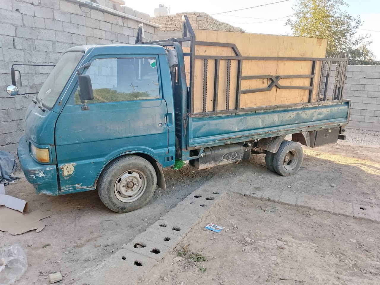 كيا بنكو للبيع مكينة وكير وكسن مكفولات بلادية  سيارة  ادوات السعر 20وبيهه مجال للاستفسار ***********
