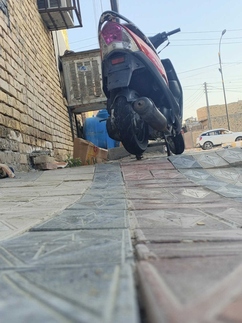 السلام عليكم ماكس عدله بوشه 49 شلع ومعدل كهربايات كله شغاله قفل جنطه قفل ستيرن دبلات امامي جداد وتواير جداد السعر 550 ناصريه مركز ***********
