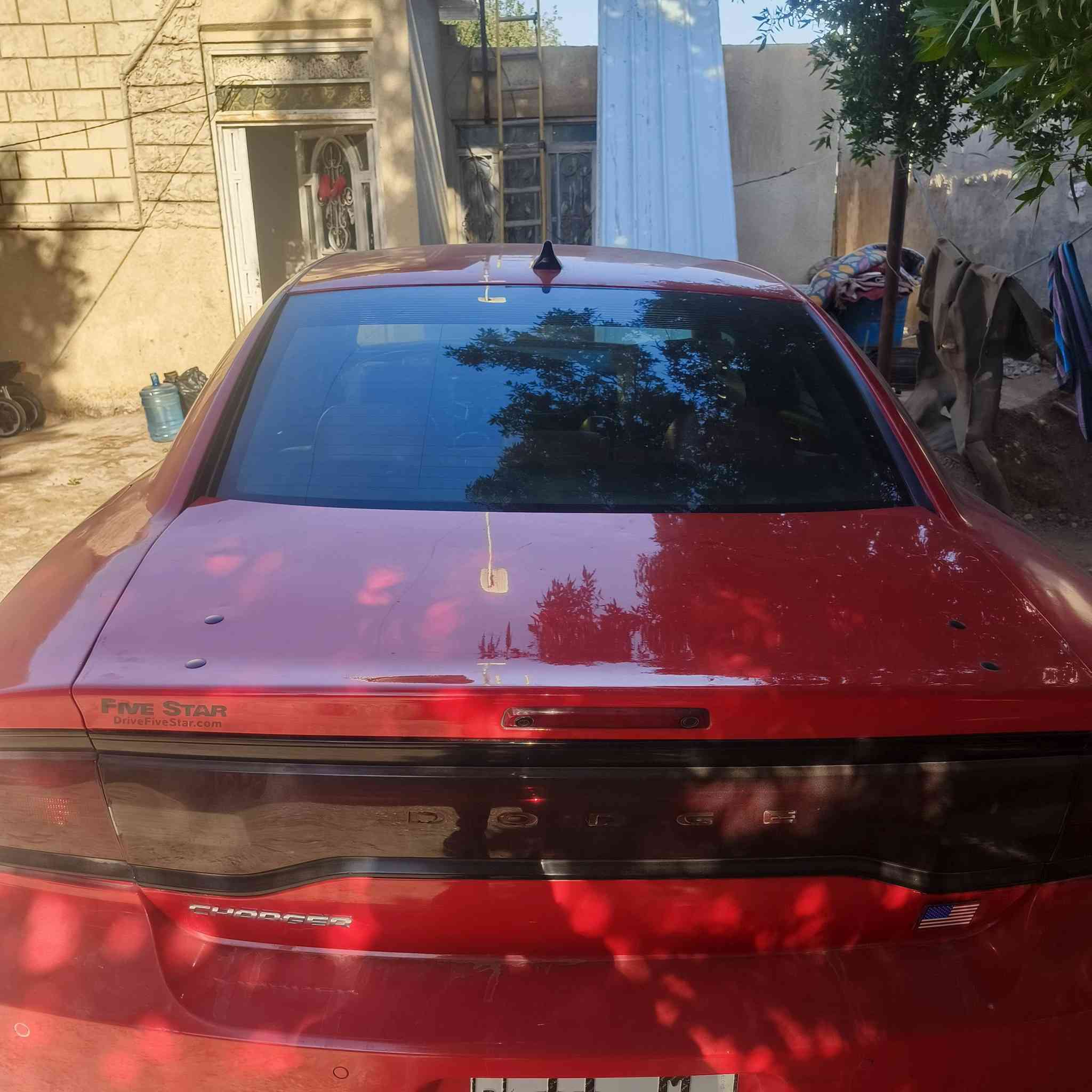 جارجر موديل 14 .رقم انكليزي السياره جاهزه مبيها شي كير محرك خير من الله حداديه وسط .السعر 150 .
السياره ترهم مراوس .متواجد علفيس .***********
