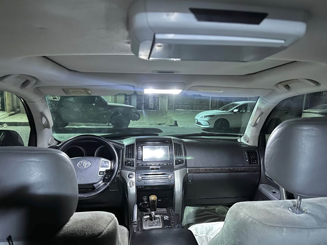 وەنەوشە 2009 vxr مواسەفات لگزز
مەکینە ٤.٧
ڕەقەم هەولێر رەقەم و سەنەوی نویە
سبوغ حزام بي ليدران 
پشت سلایت تۆزەک سبوغي هەردایە
گێڕ و مەکینە بەشەرت مەکینە نەکرایتەوە

نرخ 248 وەرەقە و مەجال.
*********** أربيل, العراق
