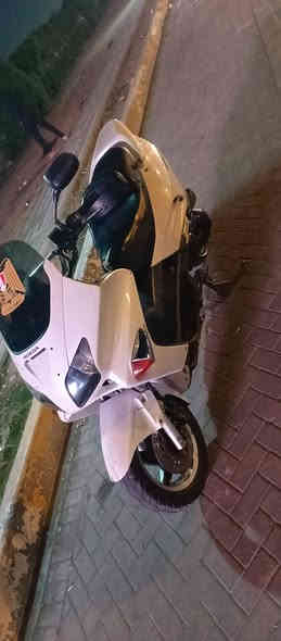 سلام عليكم دراجه 0.6 نضام ABS مانع انزلاق شغاله نكره سلف باتري جديد محرك جديد هسه شاده مال تفصيخ كهربائيات كلها شغاله حماوه ربع ثابت نكره سلف كفرات كدام عينك الدراجه حلوه كزوز رياضي ياباني صوت مميز جدد فلتر شوته جديد كتف سلف جديد دراجه جاهزه شغل و اطلع السعر 675 بيها مجال بغداد مدينه الصدر ***********

