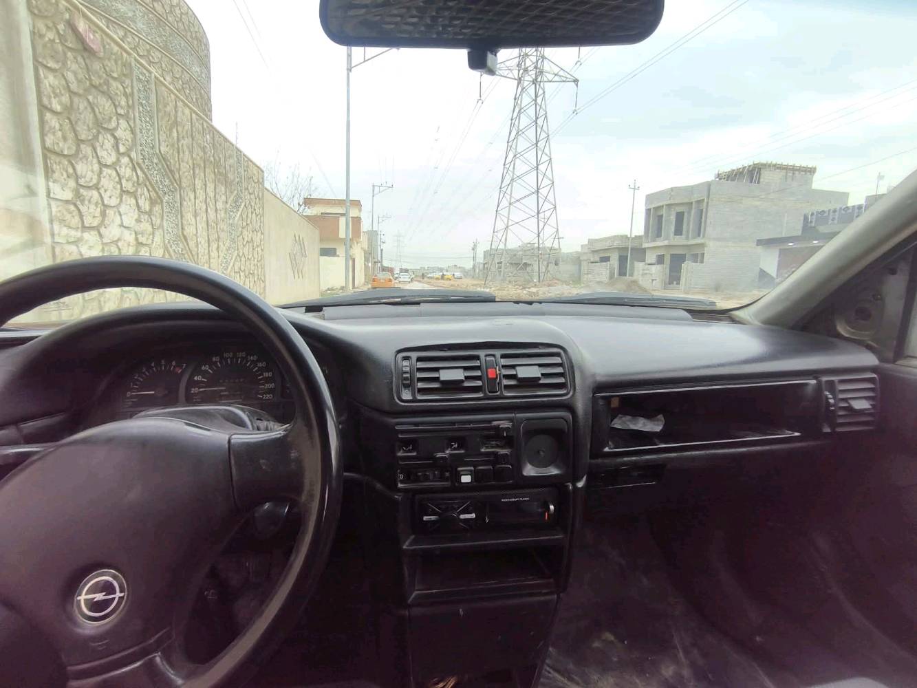 السلام عليكم
فكترا 16 هزه جديده سنويه 30 تنتهي 
انا الشرعي كوبون باتزين ورقي بس متوقف
صبغ عام جماليه بيها طخه بجة السايق جاملغ الورى طخه خفيفه طخم جديد تايرات نضاف ستيرن بور داخله نضيف
مكاني موصل ايسر  35 وبيها مجال
***********
