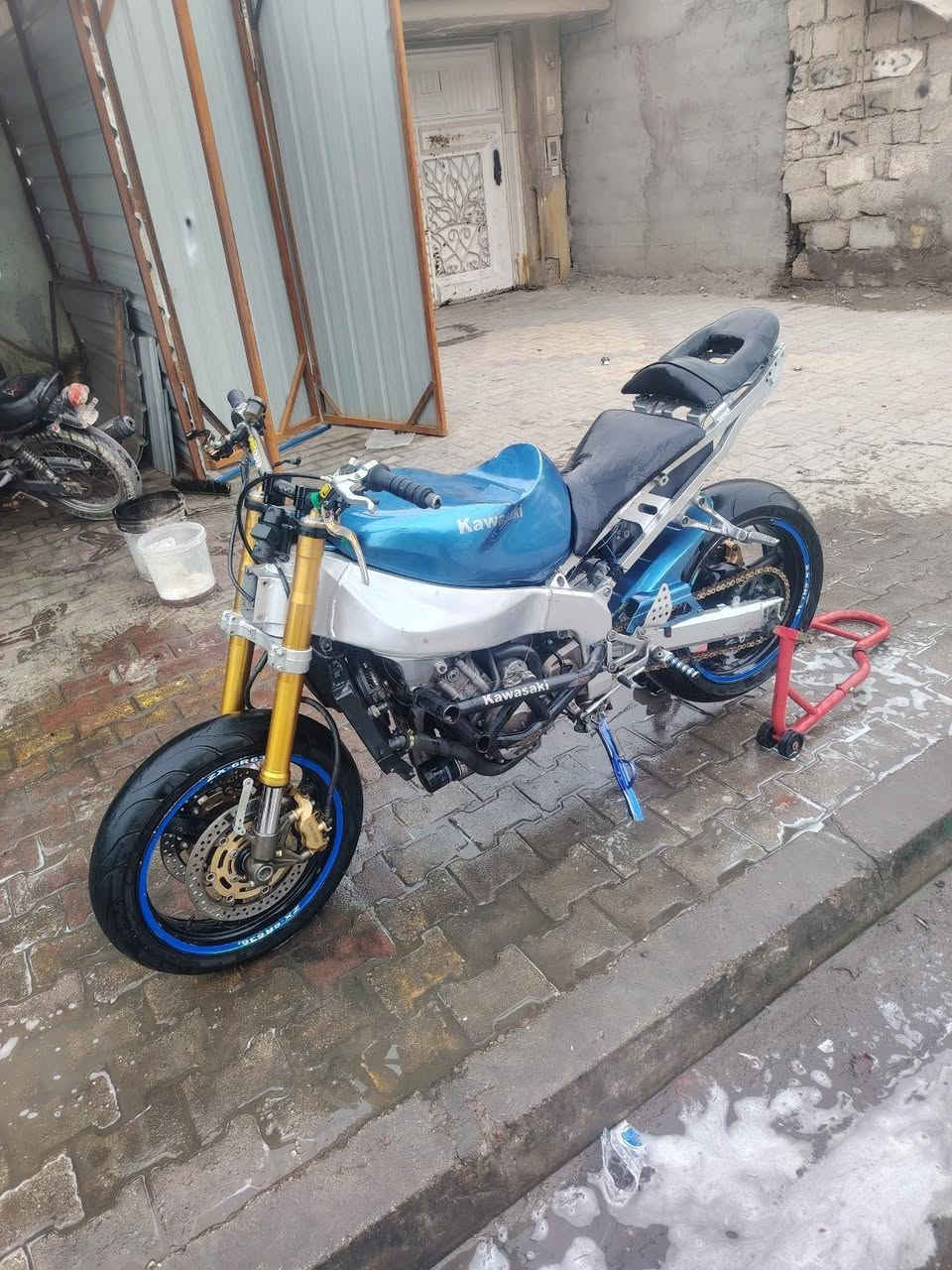 لبيع كوسكي 636 غراضهة كامله مبدل بيهة طابوكه كهربائيات كله شغاله سعر ٢٠ وبيهة مجال الاتصال ***********
