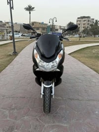 هوندا PCX • سكوتر • اوتوماتيك