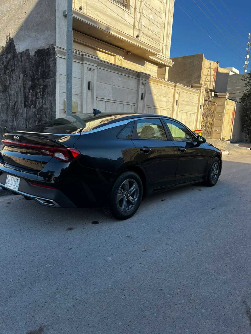 السلام عليكم ورحمة اللّٰه
كي فايف معوقين موديل 21 للبيع وارد أمريكي حادثها بنيد وجاملغ الامامي 

بدون شاصي 

والحادث الحوض الخلفي جدا بسيط اثر ضربه خفيفه

محرك ١٦٠٠ تيربو

تحديد مسار

كاميرا دوارة

-سايد بريك دكمه

-تنبيه الاصطدام الخلفي والامامي

-حساسات جانبية

-شاشة كبيرة

-شاحن وايرليس

-كشنات جلد

-كروز مثبت سرعة

-مانع انزلاق

-حساس اطارات

-كير دبل كلج ٨ نمر AT

تخم تاير جديد

السياره اي نقص مابيه جاهزه من كلشي 

السعر142 وبيه مجال

العنوان البصره المعقل

رقم الهاتف ***********
