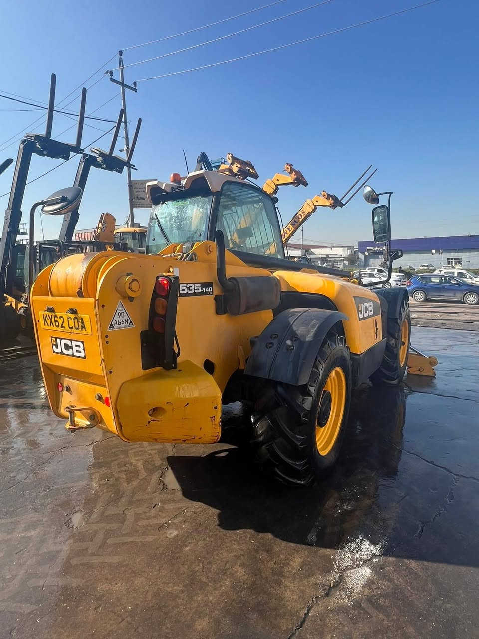 -
2012
فول مواصفات 
مشتغل 5000 فقط 
مكينه كير كلة بشرط 
تبريد بلادي 
جك سنتر 
تايرات ممتازه 
جاهزة بكلشي 
***********
***********
✅✅✅✅✅
