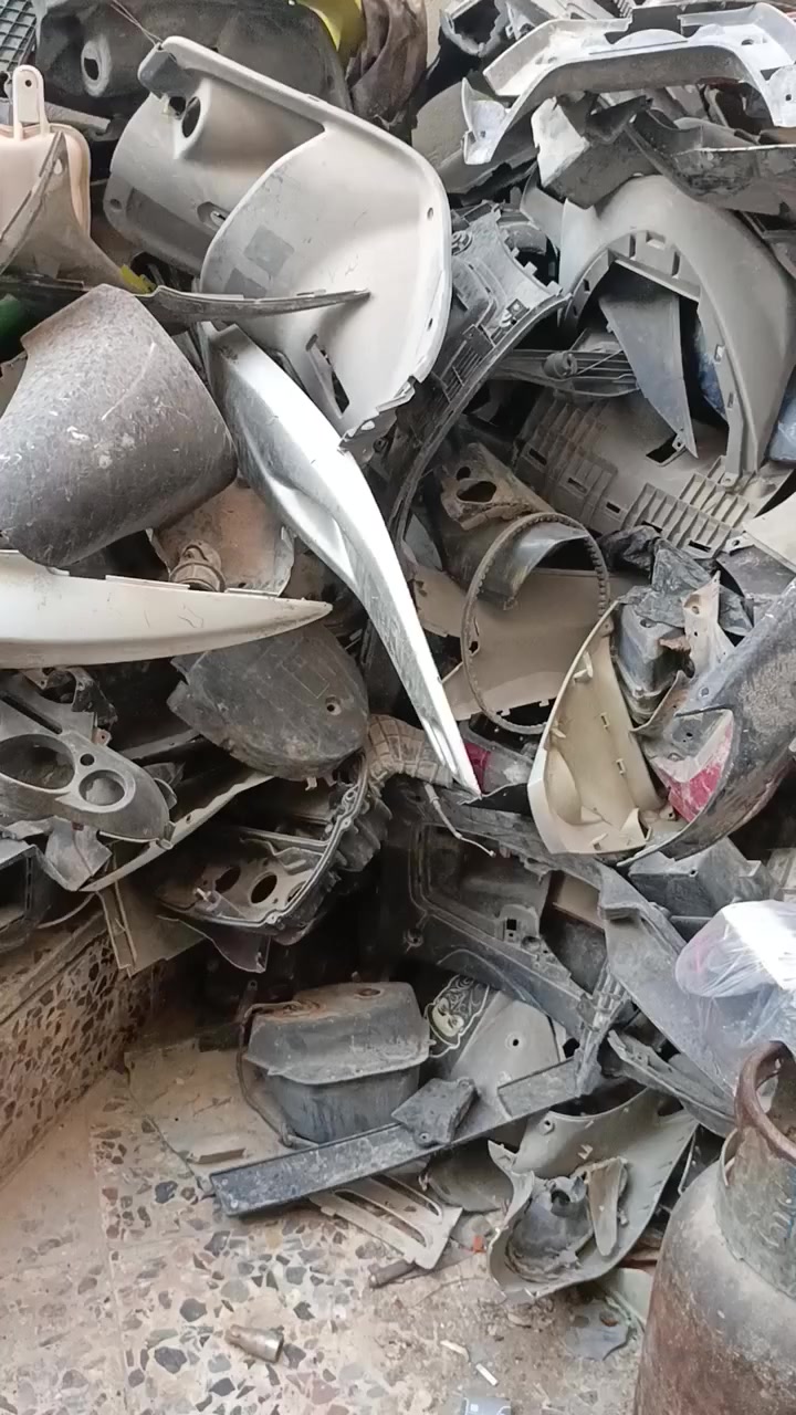 السلام عليكم
كفرات مال دراجات مشكل مال تعزيلت محل 
رقمي ***********
قيم وشيل غراض كاملة مو قطع
