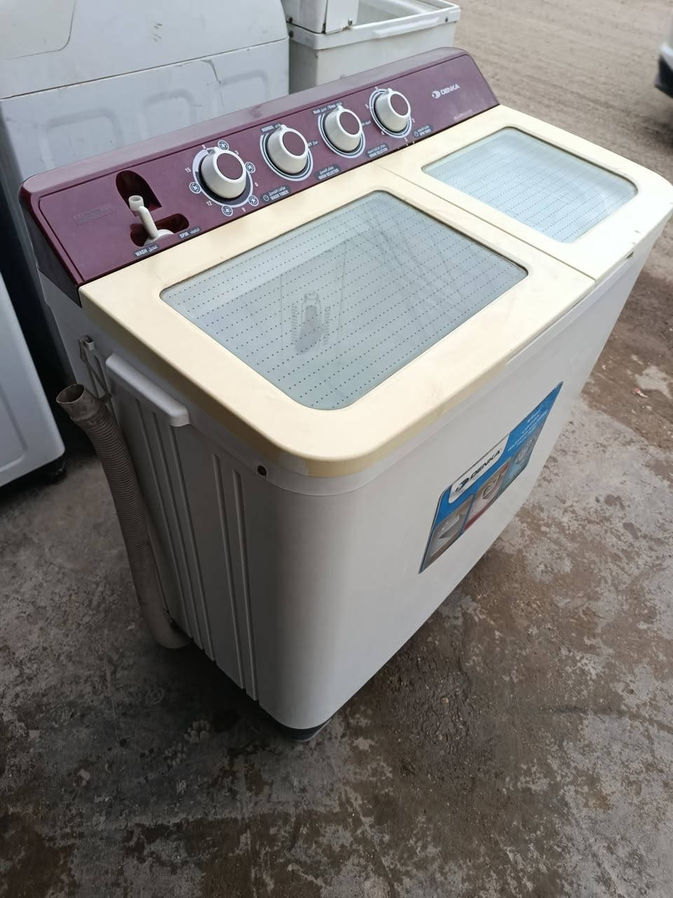 غسالة حوضين نوع الحافظ دنكا حجم ١٢ كيلو عالبلاد و ضمان ب ٧٥
توصيل مجانا داخل بغداد 
***********
الدورة المهدية الاولى عبدالعزيز للغسالات
