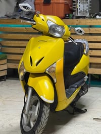 ليدي حديث ابلادي بس امفيلس  السعر سبعة ونص و بي مجال الرقم 07706085964