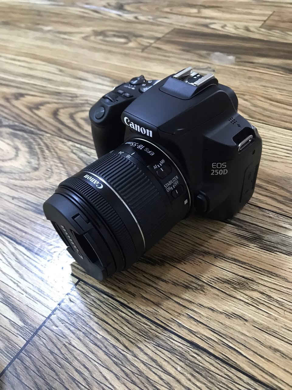 canon 250d كامره للبيع

نضافه فووول 100/100 صارلي 10  ايام من اخذته جديده 

استخدامه كلش خفيف ، شترها ما عبر  ( 100  صوره )

ملحقاته : جنطه + رام + حزام كتف  . سعره 750 الف


**إذا كنت صاحب هذا الإعلان وتريد حذفه لأي سبب، رجاءا أرسل رسالة إلى الدعم الفني**