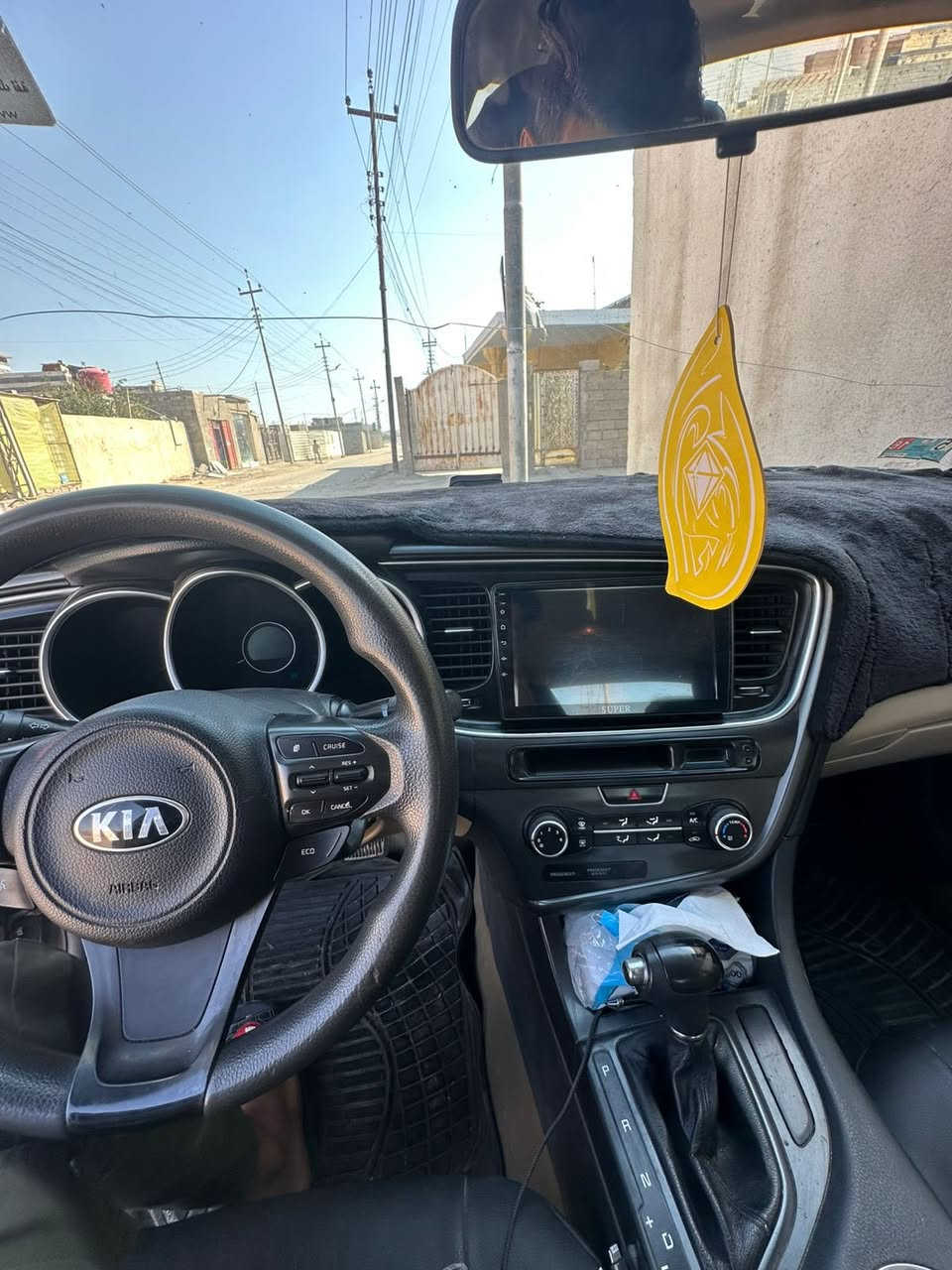 السلام عليكم اوبتيما ١٥ للبيع 
وارد امركي سياره جاهزه 
حداده
كير 
محرك 
تخمً تاير
رقم دي قار 
السياره موجوده بلبصره 
شرط التحويل 
السعر ١١٥ وبيهه مجال قليل 
 اتصال 📞 ***********
