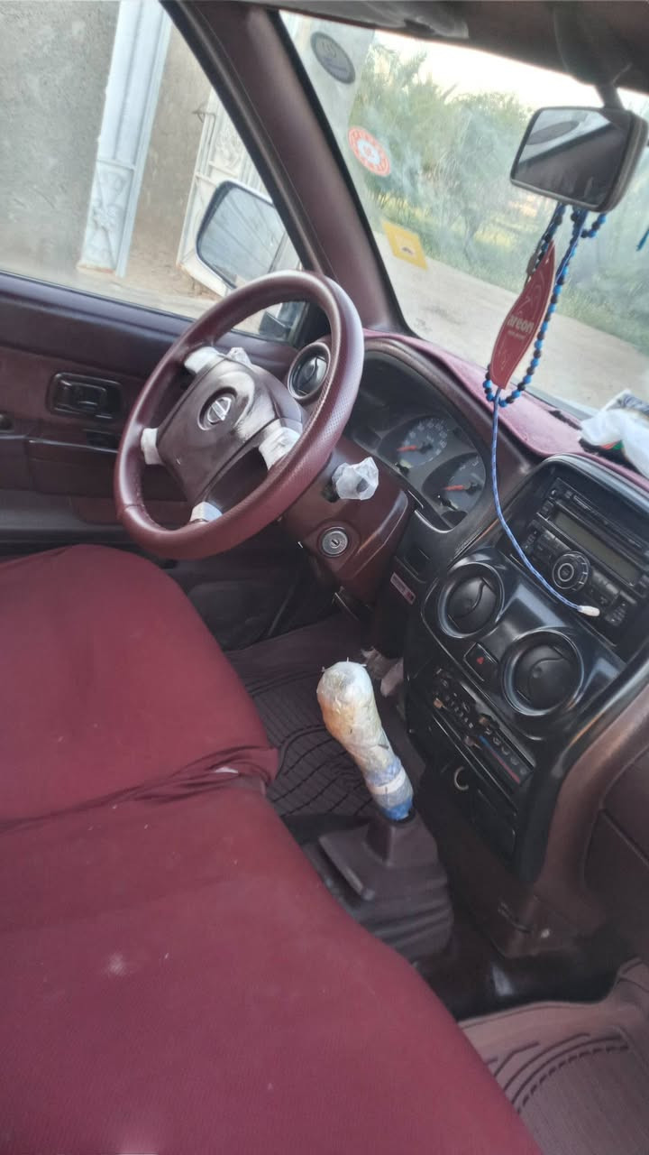 السلام عليكم للبيع بيكم نيسان موديل 2016 كفاله عامه من الضربه وصبغ ولتبديل ماعدا البارد  كير ومكينه خير من الله رقم مثنى دولي بسمي سنويه 28 السعر 158 وبيها مجال للشراي مكان السماوه  باقي التفاصيل التصال 《***********》 《***********》
