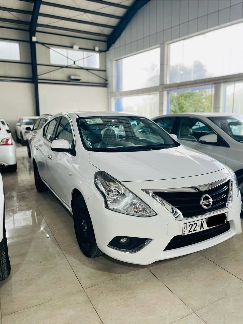 نیسان صنی ٢٠٢١
سەیارەکە زۆر پاک و جوانە و ٨٢ هەزار ڕۆییوە
درگای لای سەکنی ساردە و یەک پەڵەی بچوکی لە چاملغی سایەق ساردی هەیە  گێڕ و مەکینە هەموی بە شەرت 
سعریشی ١١٢ گڵاو مەجالێکی کەمی هەیە
***********
*********** كالار, السليمانية
