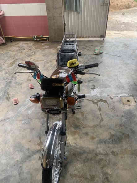 سلام عليكم دراجه امتياز للبيع  مكفوله من كلشي موديل 2025 العنوان صلاح الدين بلد ناحيه يثرب التصال على هاذا الرقم *********** السعر 675 بيه قليل
