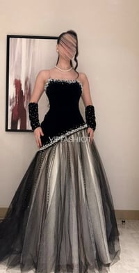 فستان • مقاس ٤٢ • بالكيس