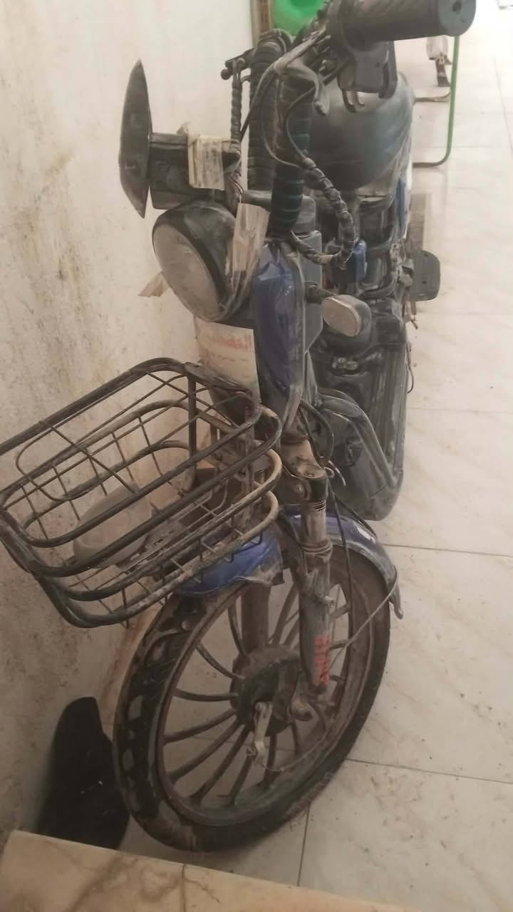 للبيع بايسكل شحن 150الف


**إذا كنت صاحب هذا الإعلان وتريد حذفه لأي سبب، رجاءا أرسل رسالة إلى الدعم الفني**
