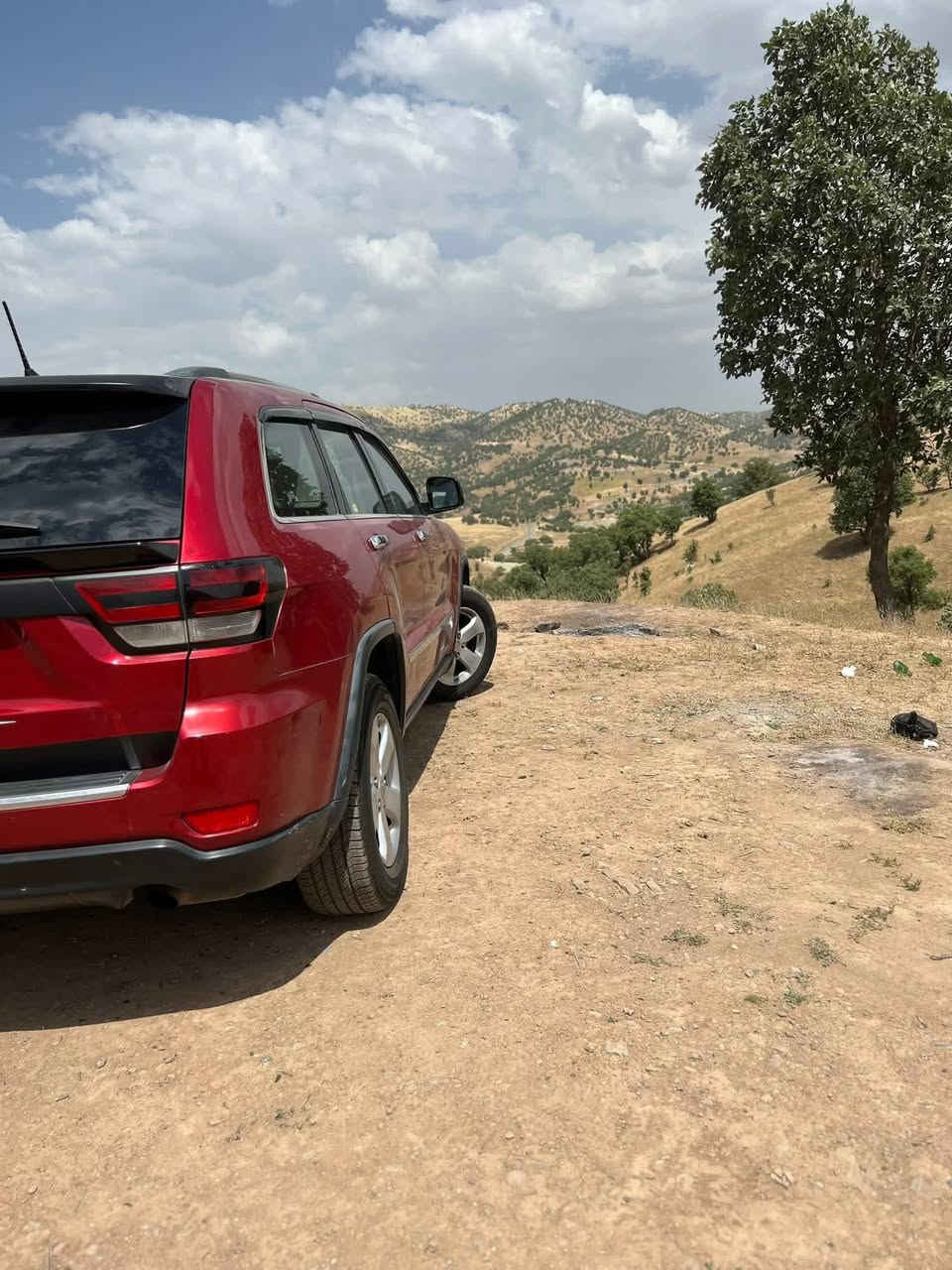 سلام عليكم
جيب لاريدو 11 امريكي كلين بدون حادث بدون ايرباك بيها بارد وصبغ نص باب خلفي فقط مكينه3600 خير من الله تبريد قطعتين ثلج تخم تاير قبل 3اشهر شادة صدر امامي خلفي قبل شهرين شادة مواصفات عاديه شاشه وكامره ماشيه 317 الف وقابل للزيادة فور ويل ملغي سيارة مال جناي بسمي تحويل ثاني يوم السعر 173$ وبيها مجال قليل مكاني الكاظمية *********** متواجد ع النت
