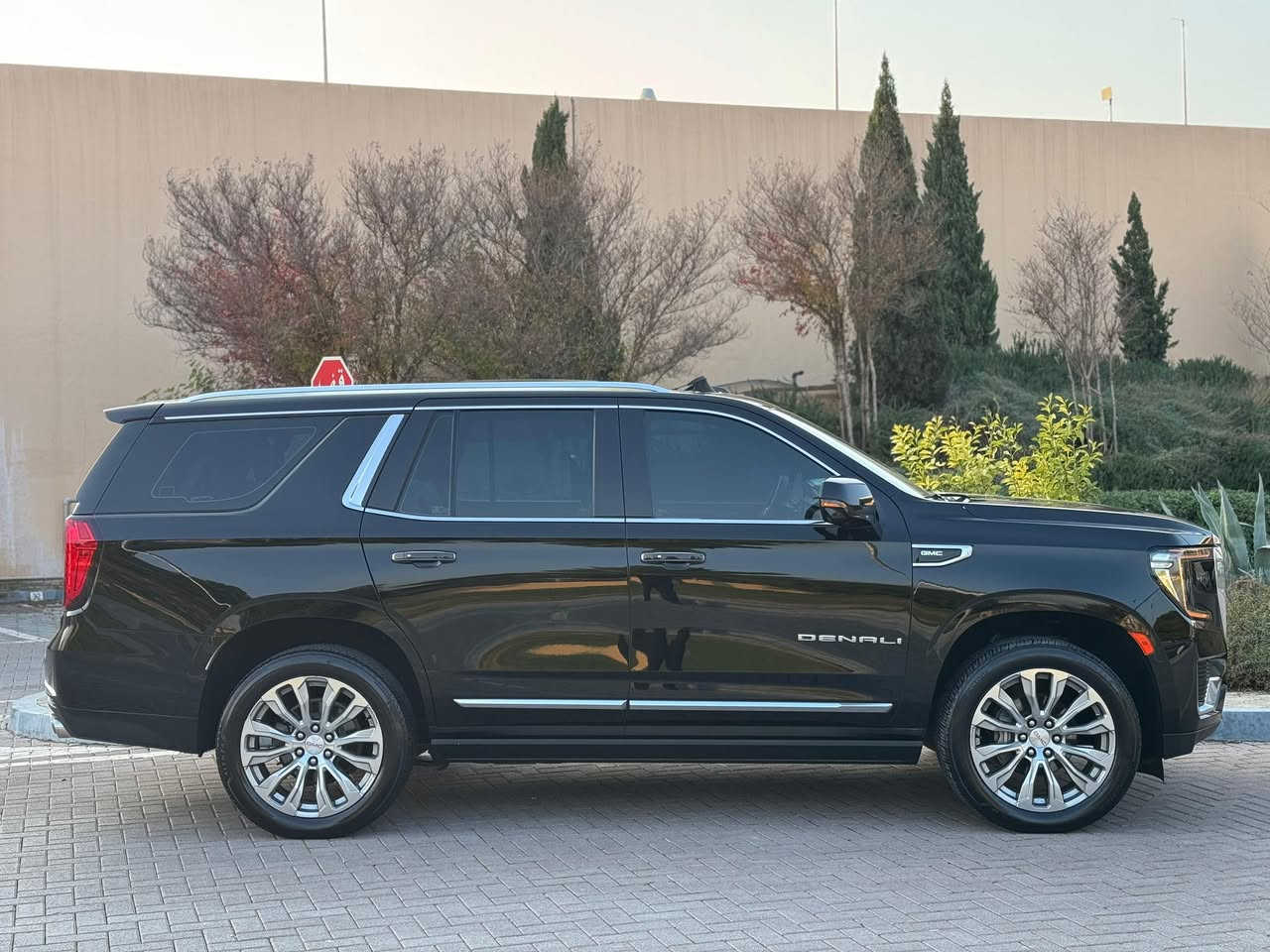 السلام عليكم 

جمسي يوكن 2021

‏ 🇺🇸 🇺🇸 🇺🇸دنالي denali وكاله 

خليجي مواصفات  دنالي فول vip  دواخل ملكيه 

✅ سيرفس شركه 

 ✅ مكينه كير حداديه وكهربائيات بدون اي نقص ومامفتوح بيها اي شي

 🛑 مكينه وضع شركه

مكينه بانزين ٨ سلندر  6200

🛑 بانوراما 
🛑 داتا شو 
🛑 داخل ابيض اوف وايت 
🛑 شاحن واير ليش 
🛑 مرايه كاميرا وسطيه 
🛑 ٧ مقاعد 
🛑 جكات  
🛑 كاميرا محيطيه ٤
🛑 كيج ديجيتال 
🛑 بصمتين شركه 
🛑 صندوق كهرباء
🛑 ثلاجه 
🛑 كشنات كهرباء 
🛑 رادار خطوط 
🛑 كشنات تبريد تدفئه خزن 
🛑 لايت لد 
🛑 تبريد خلفي منفصل 
🛑 اطفاء ذاتي 
🛑 حساسات امامي خلفي ٣٦٠ درجه 
🛑 اناره ترحيب بل دوسهu

السعر اربع دفاتر و65 ورقة 
للاتصال   ***********
