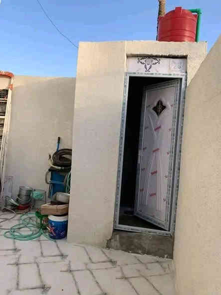 #ب350فقط
🏡 بيت للإيجار – الجزيرة / باب الهوى مقابيل–
#فرصة مميزة
للإيجار بيت سكني في موقع مميز مقابل أفران محمد، في منطقة هادئة جدًا ومناسبة للعائلات، مع قرب جميع الخدمات من مطاعم، مخابز، مشويات، أسواق، سناتر، ومصلحين...

#تفاصيل البيت:
المساحة: 150 م²
غرفتين نوم + صالة واسع+ صحيات داخلية وخارجية+مطبخ مرتب+ كراج خاص للسيارة+سطح واسع

#الخدمات:
✔ ماء وكهرباء متوفرة
✔ إنترنت جاهز
✔ موقع على رأس الشارع وسهل الوصول

الإيجار: 350$ شهريًا (قفل)
الشروط: عقد إيجار – عائلات ليست كبيرة

📞 للتواصل والاستفسار: [ ***********]
