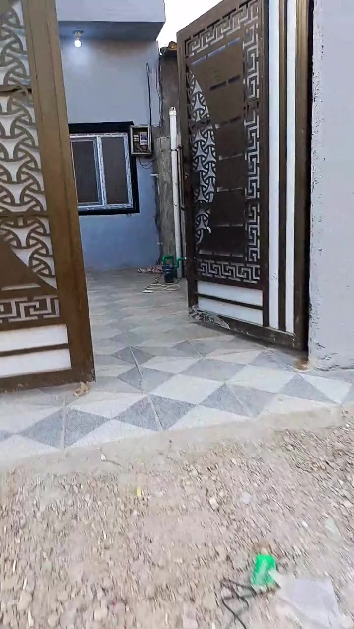 يا الله اللهم صلى على محمد وال محمد
دار للبيع طابو زراعي سند 25 تحويل مباشر 
الموقع حله أبي غرق حي المرتضى آل بجعلول 
مساحه البيت ١٠٠ متر مربع 
يحتوي على صحيات خارجيه وكراج 
ومطبخ واستقبال وهول وغرفة نوم وصحيات داخليه كلشي موضح بالفيديو 
البيت مامسكون بي يعني اجيب غراضك وتكعد 😍
سعر البيت مناسب جدا 
للاستفسار اكثر اتصل أو مراسله الصفحه
***********
