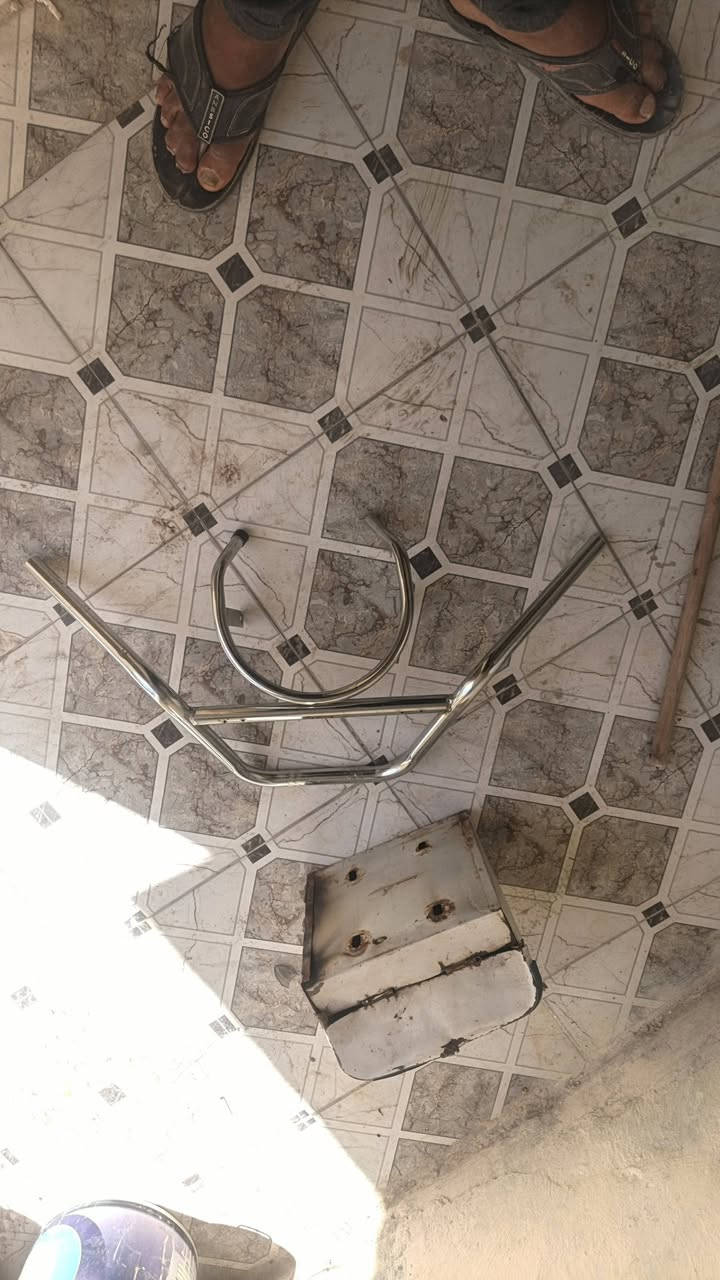 السلام عليكم غراض للبيع صندوق 14 سعر 15, سكان 5 طوق لايت 3 شاير حنا وطواقتهن 6 ناصريه مركز حي الفداء شراي يجي خاص رقم الهاتف ***********
