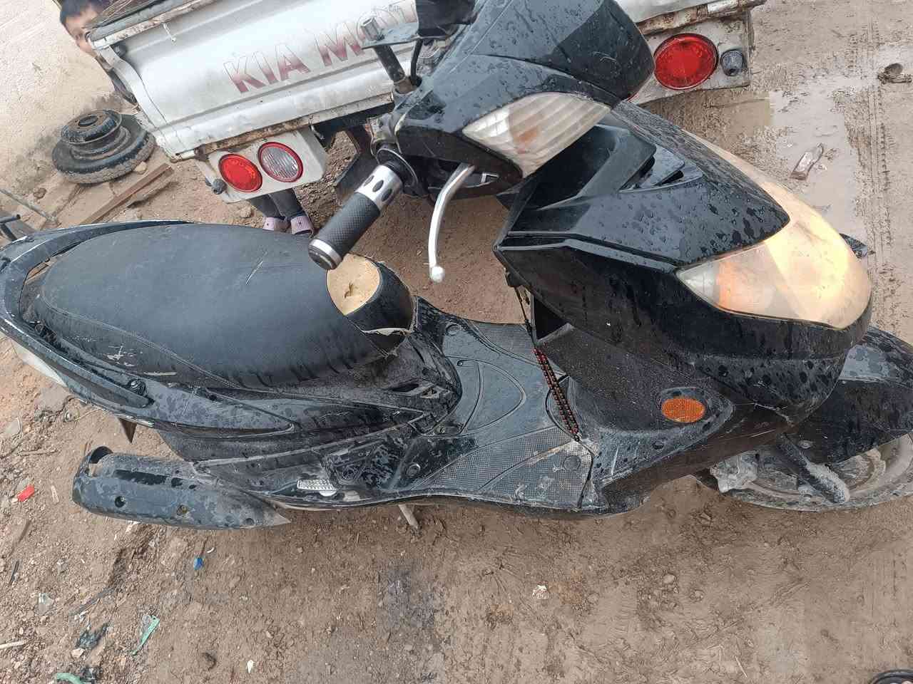 السلام عليكم عندي دراجة سكنس فحل 
بيه بكن والسلف واكف رايدهة 300وبيه مجال مكاني الحبيبية


**إذا كنت صاحب هذا الإعلان وتريد حذفه لأي سبب، رجاءا أرسل رسالة إلى الدعم الفني**