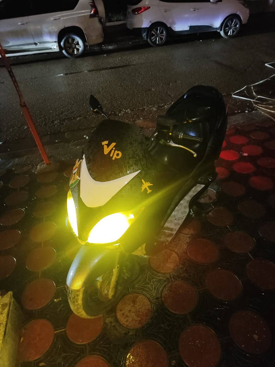 فورزا صفر صفر 8 للبيع
كفرات 80%
الرون 1 ونص ثابت
حماوة جوة النص ما تصعد
دراجه مابيها كل نقص
مكينة شرط مكفولة
كهربائياته كلها شغاله
منضومه امبيثري.
السعر 600


**إذا كنت صاحب هذا الإعلان وتريد حذفه لأي سبب، رجاءا أرسل رسالة إلى الدعم الفني**