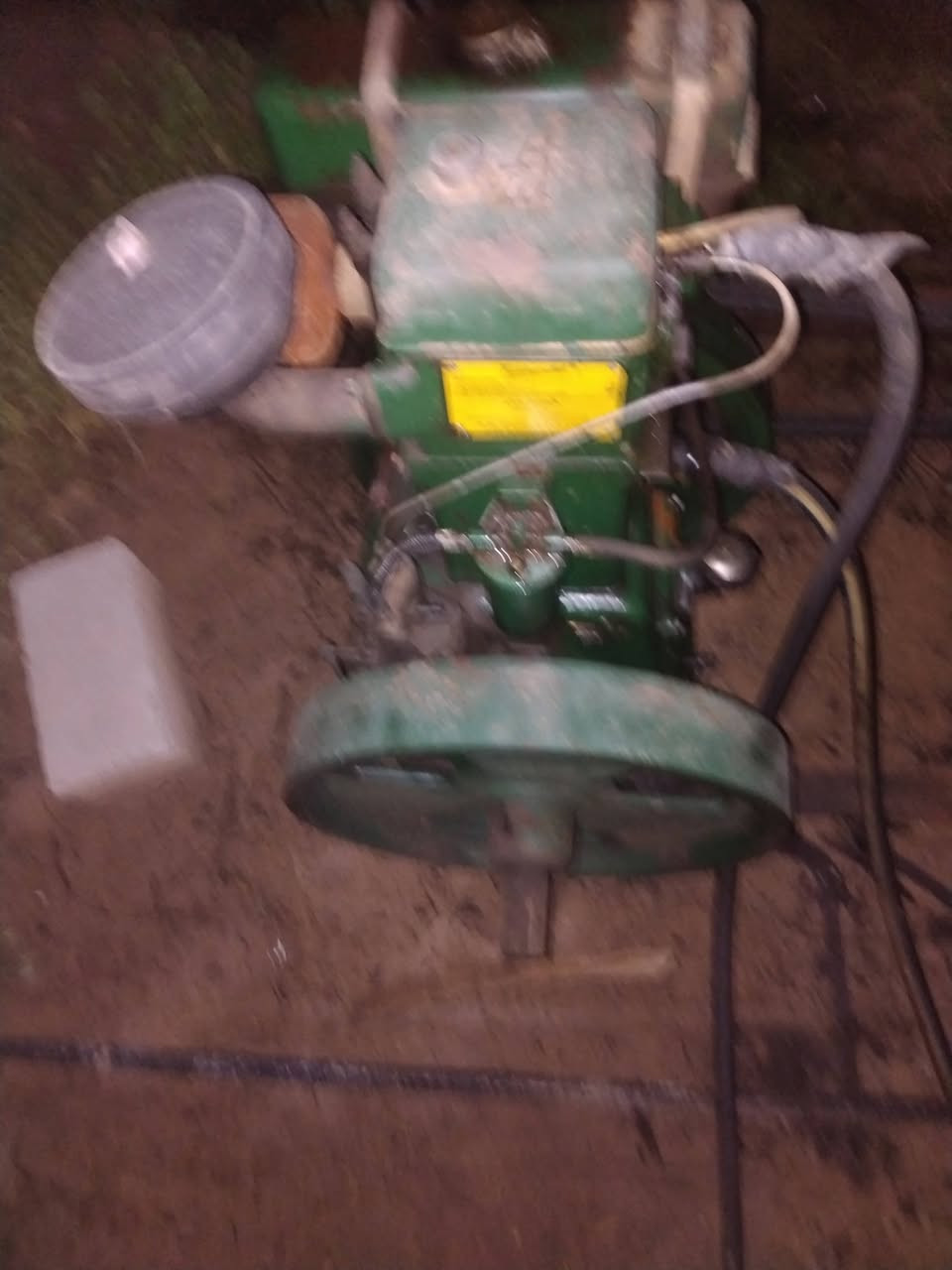 السلام عليكم ورحمة الله وبركاتة مولد لستر اللبيع  النوعيه مار شال معه راس توليد  وشاصي  العنوان صلاح الدين غظاء الدجيل ستفسار اكثر اتصل ***********
