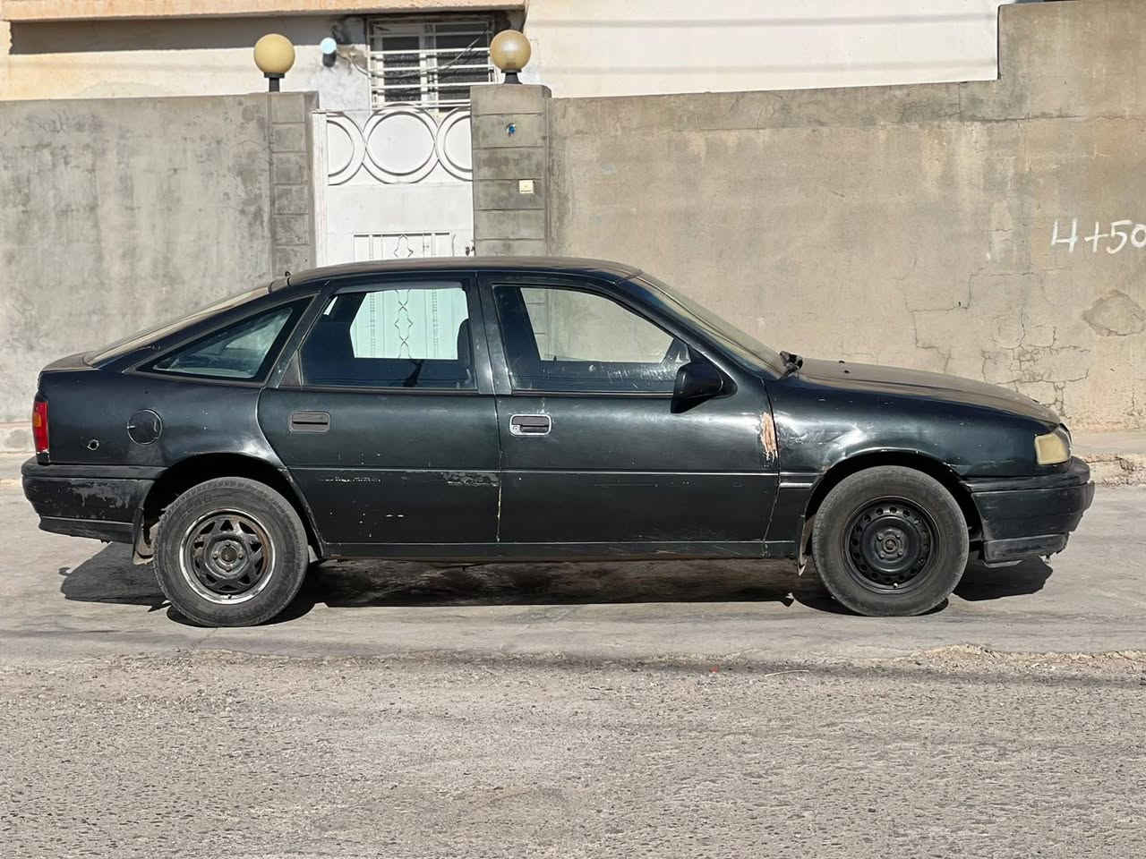 السيارة للبيع اوبل محرك ٢٠ كير اوتماتيك الون اسود موديل ١٩٩٢ كير ومحرك بل شرط السعر ٢٥ ورقه وبيه مجال وسياره اول وكاله بي اسمي وصاحب سنويه موجود وبيكم خير تدلون
عنوان کرکوک رحیم اوا رقم مبايل ***********
*********** كركوك, العراق

