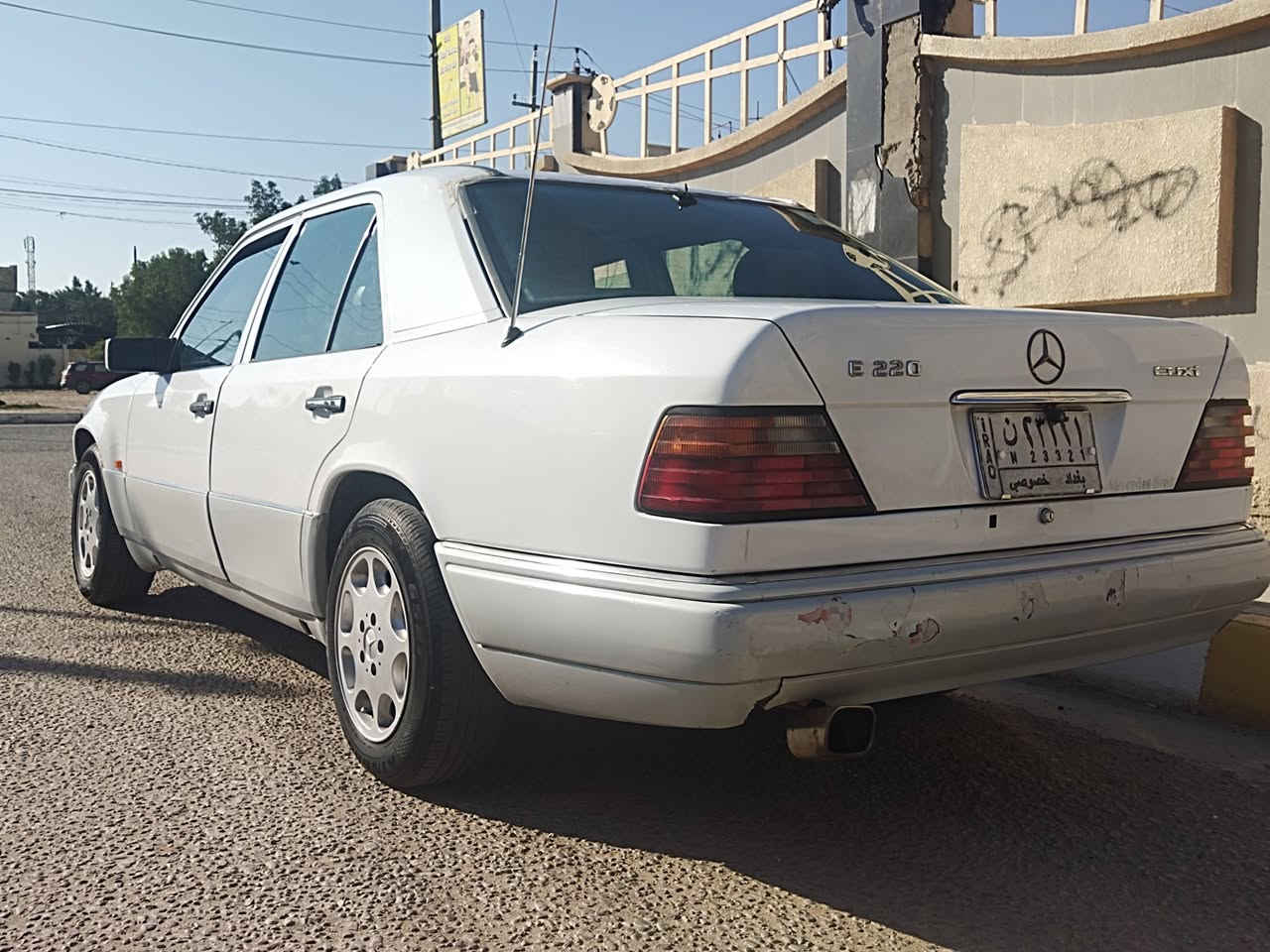 متاح سياره مارسدس بيبي دب موديل ١٩٩٣ بسمي مكاني كربلاء سياره جهازه من كلشي كهربايات كلها شغاله سنويتها لغايه ٢٠٢٨ السعر ٦٢ ورقه وبيها مجال  للاستفسار الاتصال على الرقم ***********
