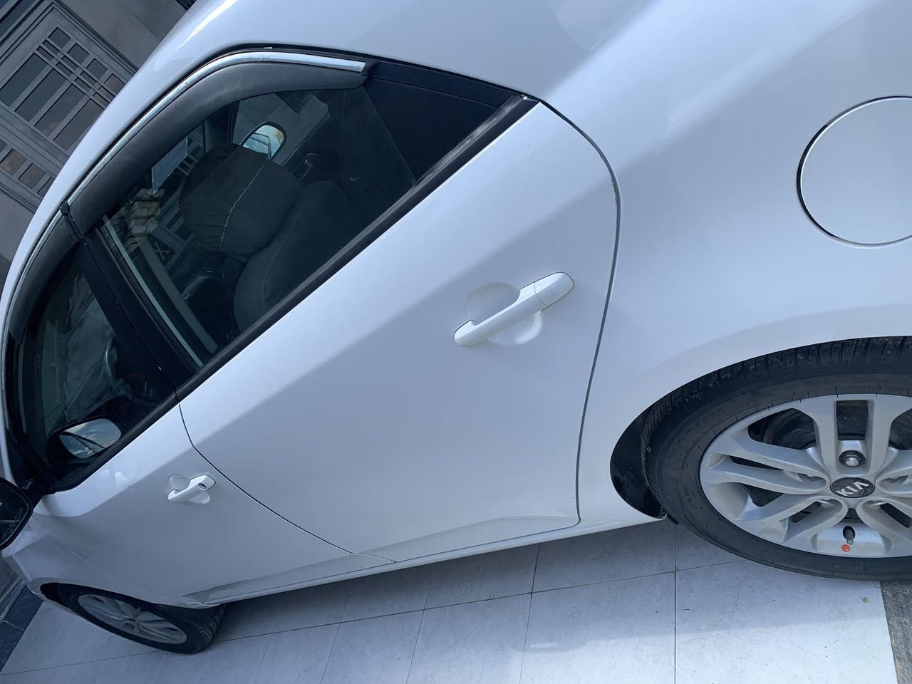 السلام عليكم كيا سيراتو 2011 خليجي رقم بغداد تحكم ستيرن مري شفط شاشه كامره حساس خلفي خمسه ويل كب تخم تاير جديد باتري جديد صدر امامي خلفي جديد تبريد ثلج كير محرك كله بوضع الشركة سياره مال بيت جديده بيه بارد باب السايق بدون صبغ او تبديل سعر 102 بيه مجال بسيط ***********
