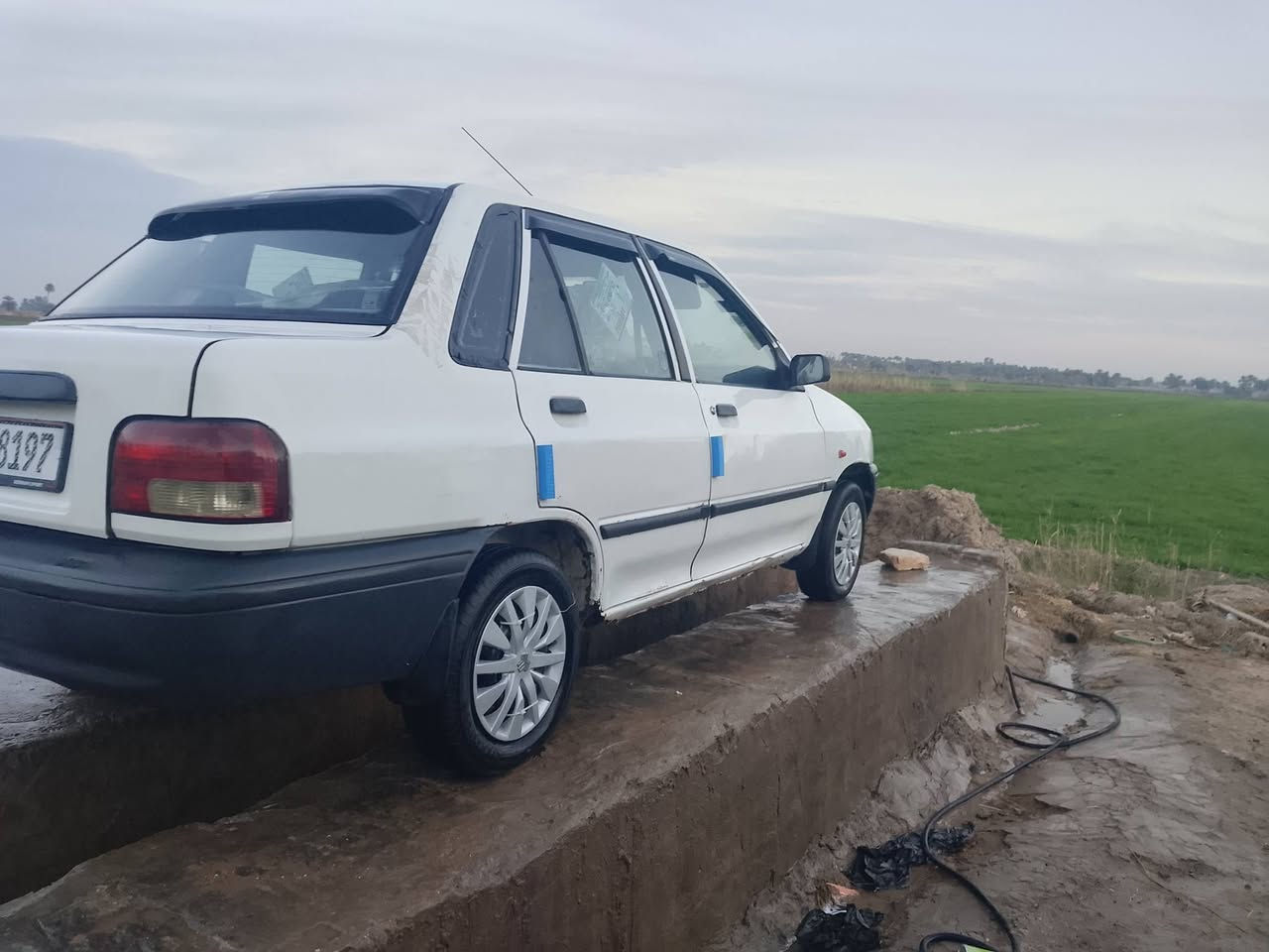 السلام عليكم سايبه 12بسمي رقم انكليزي نجف تخم تاير جديد حداديه جديده تبريد فقط غاز مكينه وكير مكاني غماس السعر 28وبيها مجال ***********
