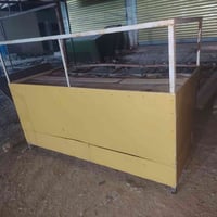 ميز للبيع السعر 60 وبي مجال قليل اتصل وتدلل 07832376829
