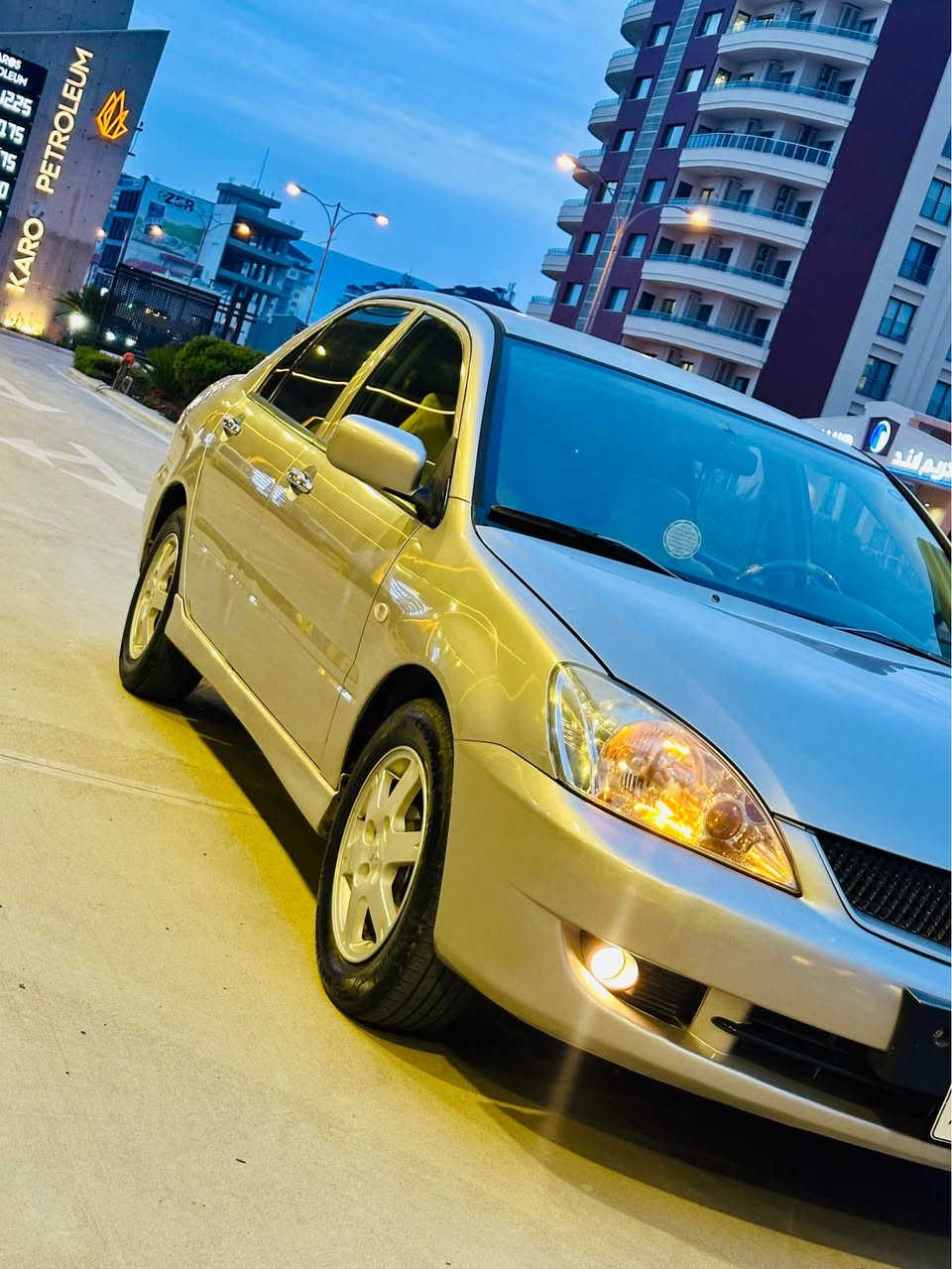 لانسەر 2008 فول مواسەفات سعودی🇸🇦
گێڕ و مەکینە مەزبوت مەکینە گەورە گەرمی و ساردی مەزبوت ناو زەرد فۆرمیکا دەسک ستیل دەبڵ ئێرباگ ABS دۆسە سپۆرت سویج کۆنترۆل و بلاجگتۆر 4 تایەی تازە ویل کەپ پێش و دوای کەپسە سەنەوی بەسەرچووە 4 پارچە بۆیاخ رەسمی سۆنەریم داناوە نرخی 77$ گەڵاو مەجالێکی کەم 
***********
*********** السليمانية, العراق
