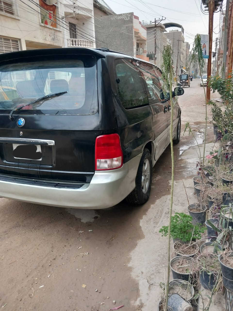 السلام عليكم من رخصة الاداره
وين الي ميحب يصرف
كيا كرنفال موديل ٢٠٠٠ محدثه ٢٠٠٥ 
٤ سلندر  رقم بغداد 
كاز بم كهربائي يعني نعومه وسرعه 
 كير اوتماتيك 
٩ راكب خصوصي 
محرك كير نضيفات السياره مكفوله من اي ضربه قويه غرفه جدا حلوه بطاين حلوات
كشنات اخت الجديده  
كهربائيات كله شغاله صدر زين
 تايرات تخم ويل كب ارضيه جلد 
مصبوغه احزام للجماليه
 سعر ٥٨ وبيه مجال حك الجيه 
جماعة ال ٥٠ لا تخصر رصيد 
وت ساب *********** 
مكان السياره بغداد
